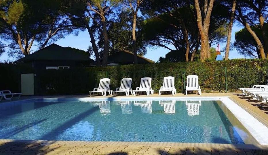 Charmant 2 Pieces Au Coeur Des Golfs De Saint Raphael Zewnętrze zdjęcie