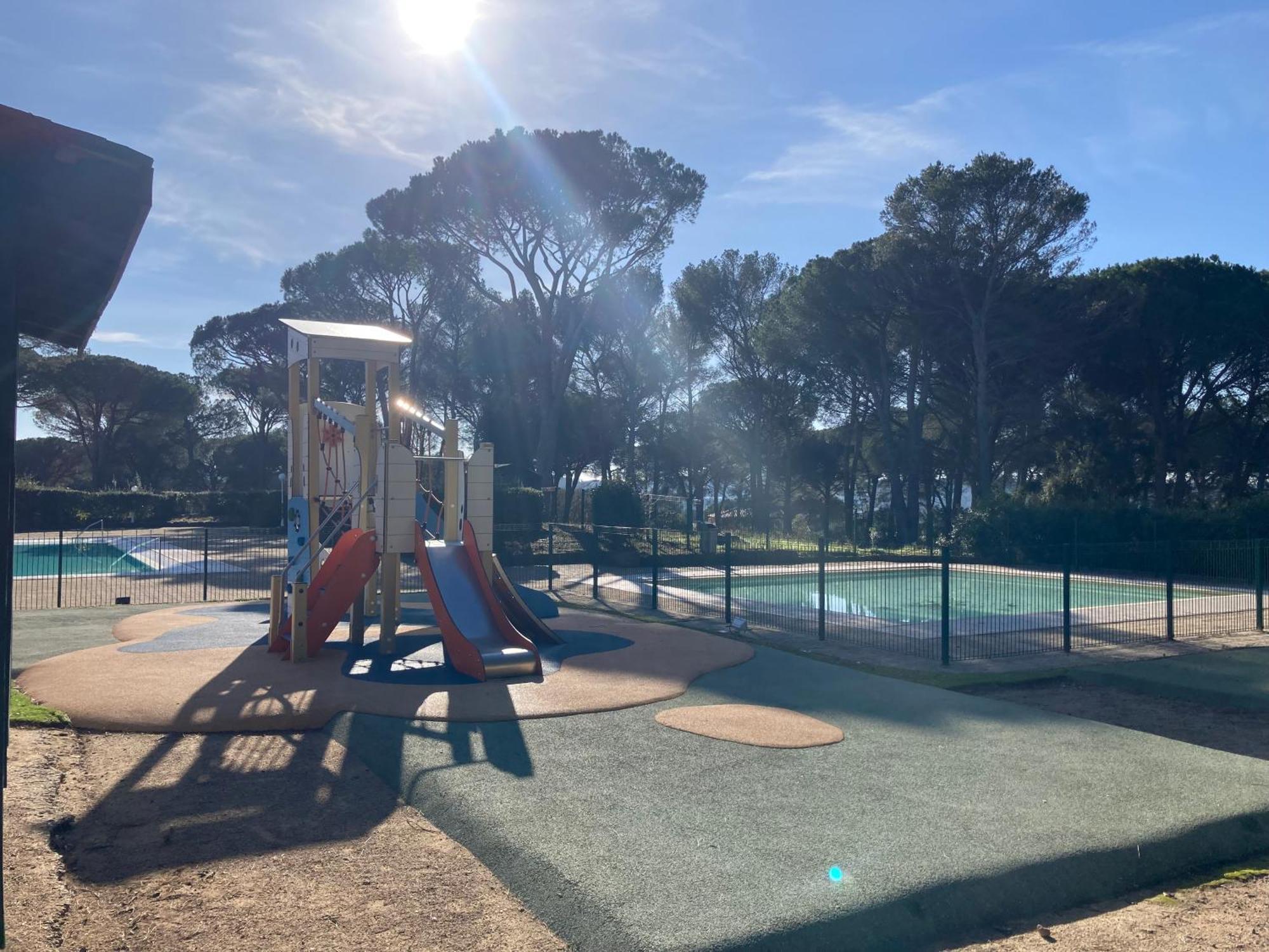 Charmant 2 Pieces Au Coeur Des Golfs De Saint Raphael Zewnętrze zdjęcie