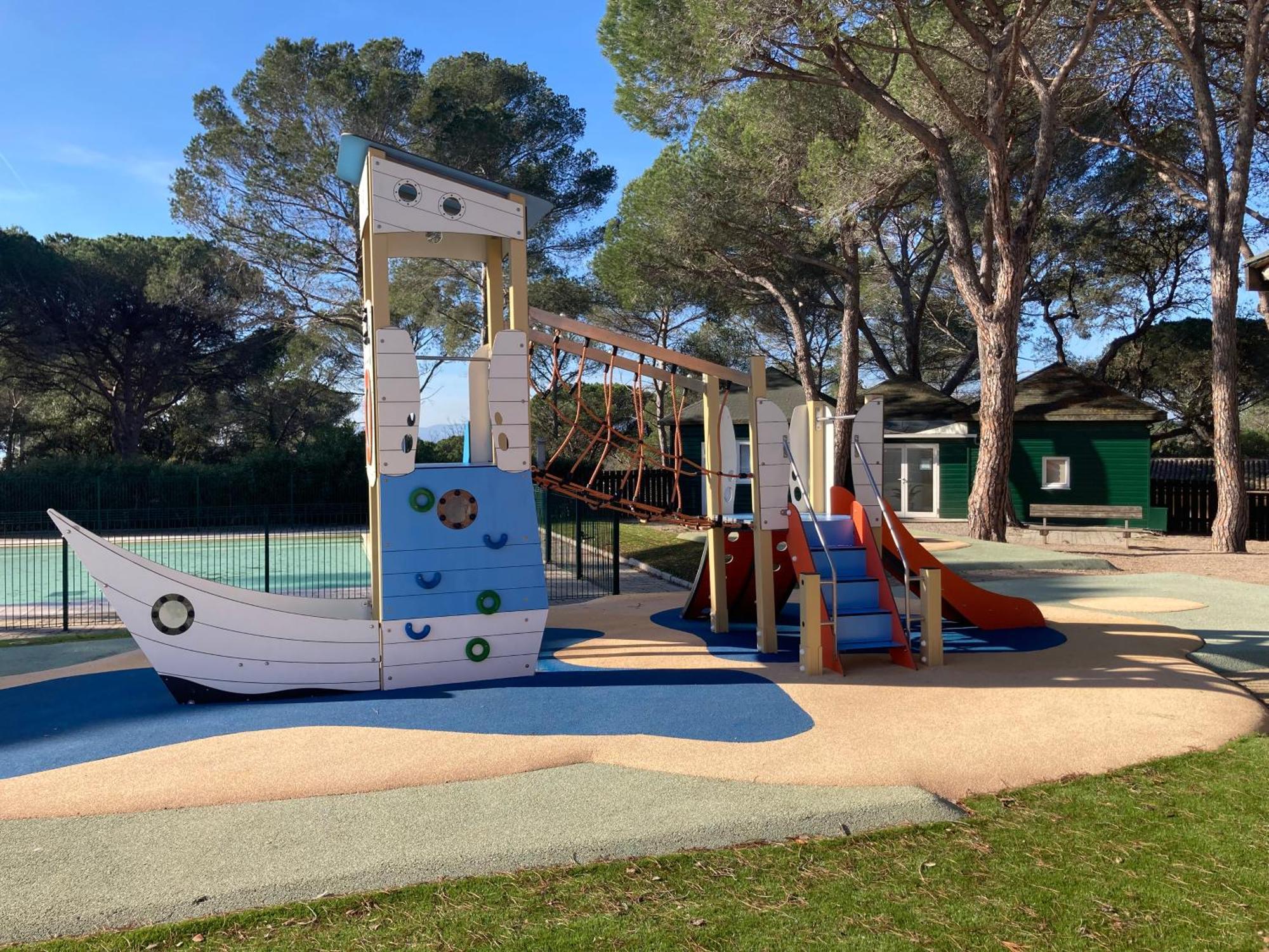 Charmant 2 Pieces Au Coeur Des Golfs De Saint Raphael Zewnętrze zdjęcie